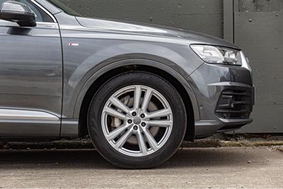 2017 Audi Q7 - Thumbnail