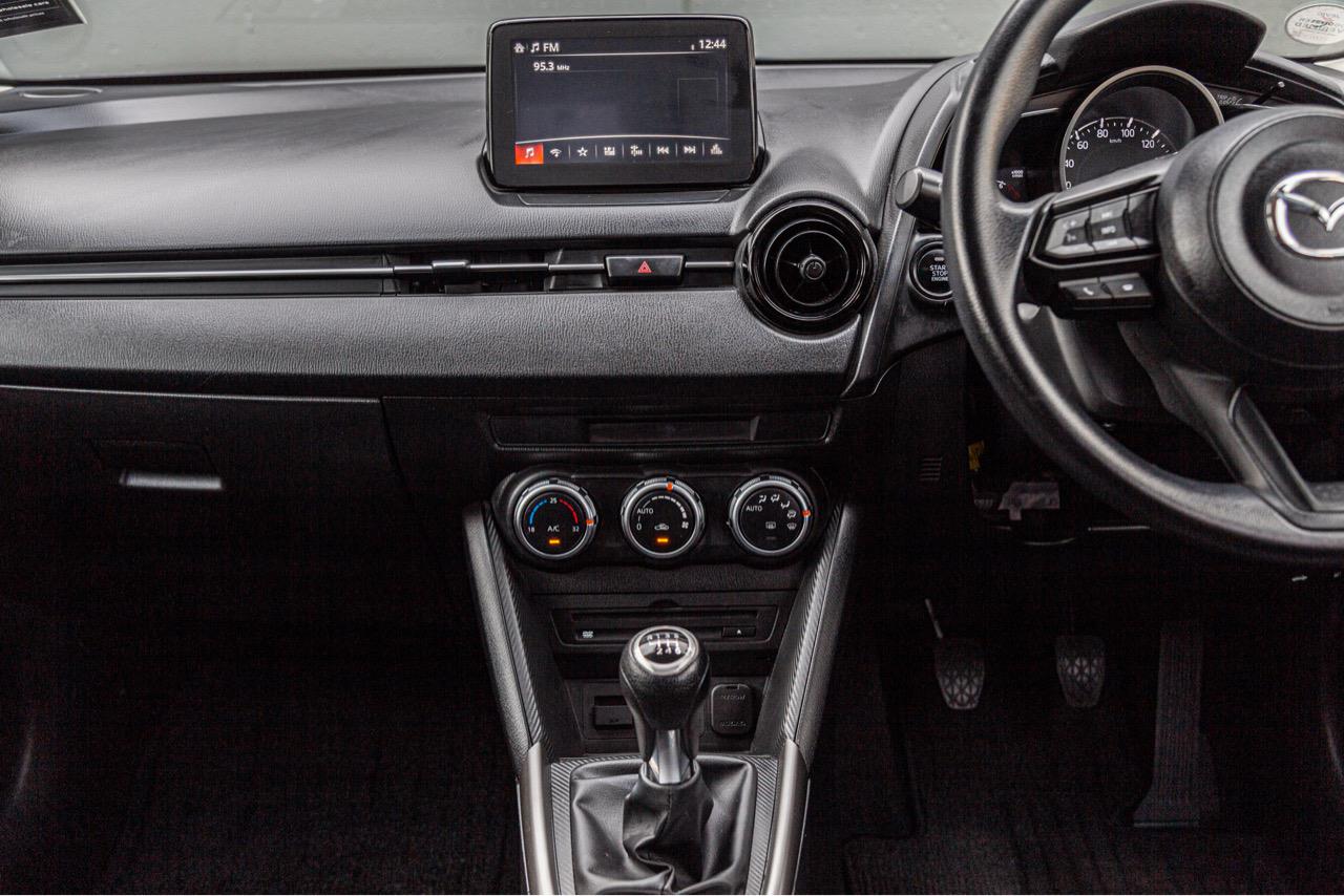 2020 MAZDA MAZDA2