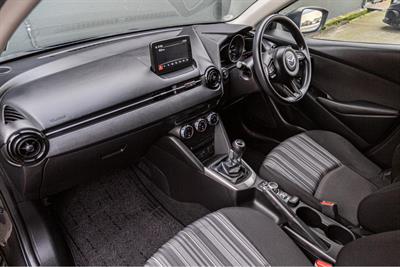 2020 MAZDA MAZDA2 - Thumbnail