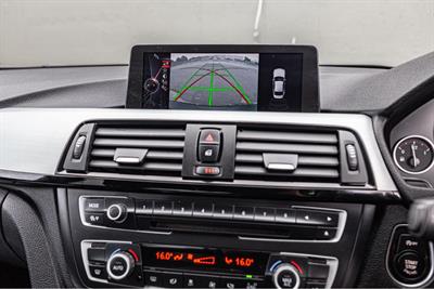 2013 BMW 320i - Thumbnail