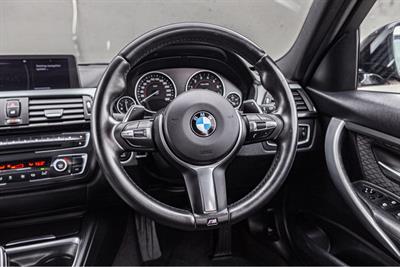 2013 BMW 320i - Thumbnail