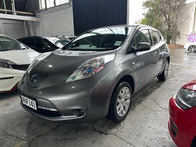 2015 Nissan Leaf - Thumbnail