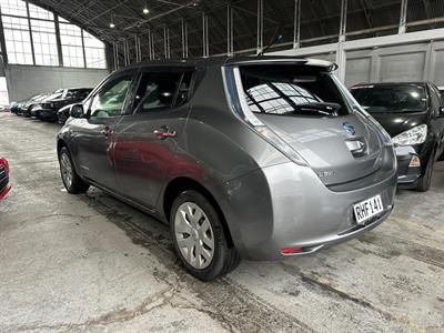 2015 Nissan Leaf - Thumbnail