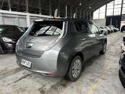2015 Nissan Leaf - Thumbnail