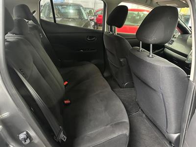 2015 Nissan Leaf - Thumbnail