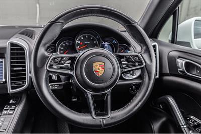 2015 Porsche CAYENNE 4WD - Thumbnail