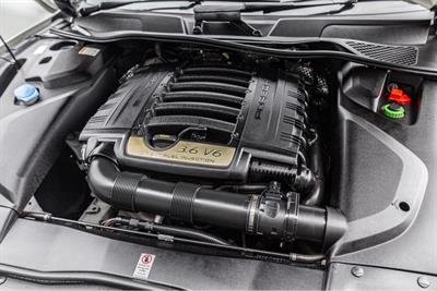 2015 Porsche CAYENNE 4WD - Thumbnail