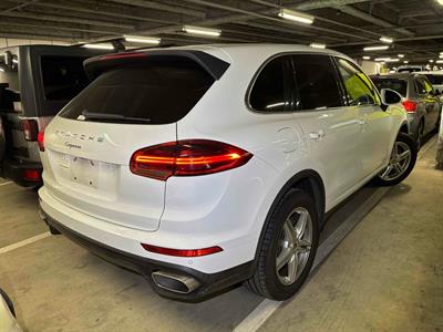 2015 Porsche CAYENNE 4WD - Thumbnail