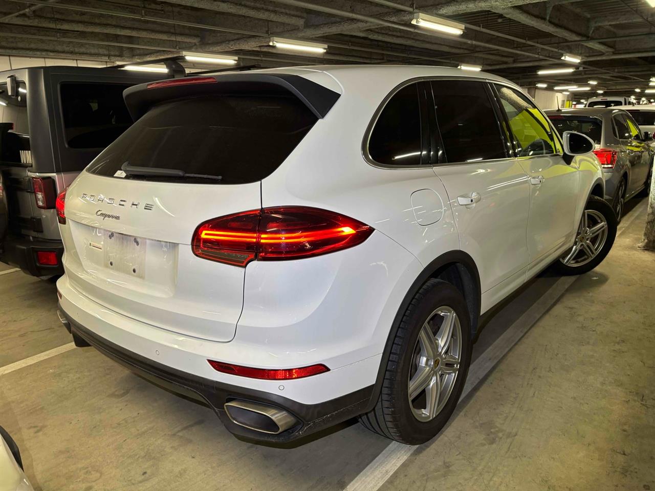 2015 Porsche CAYENNE 4WD