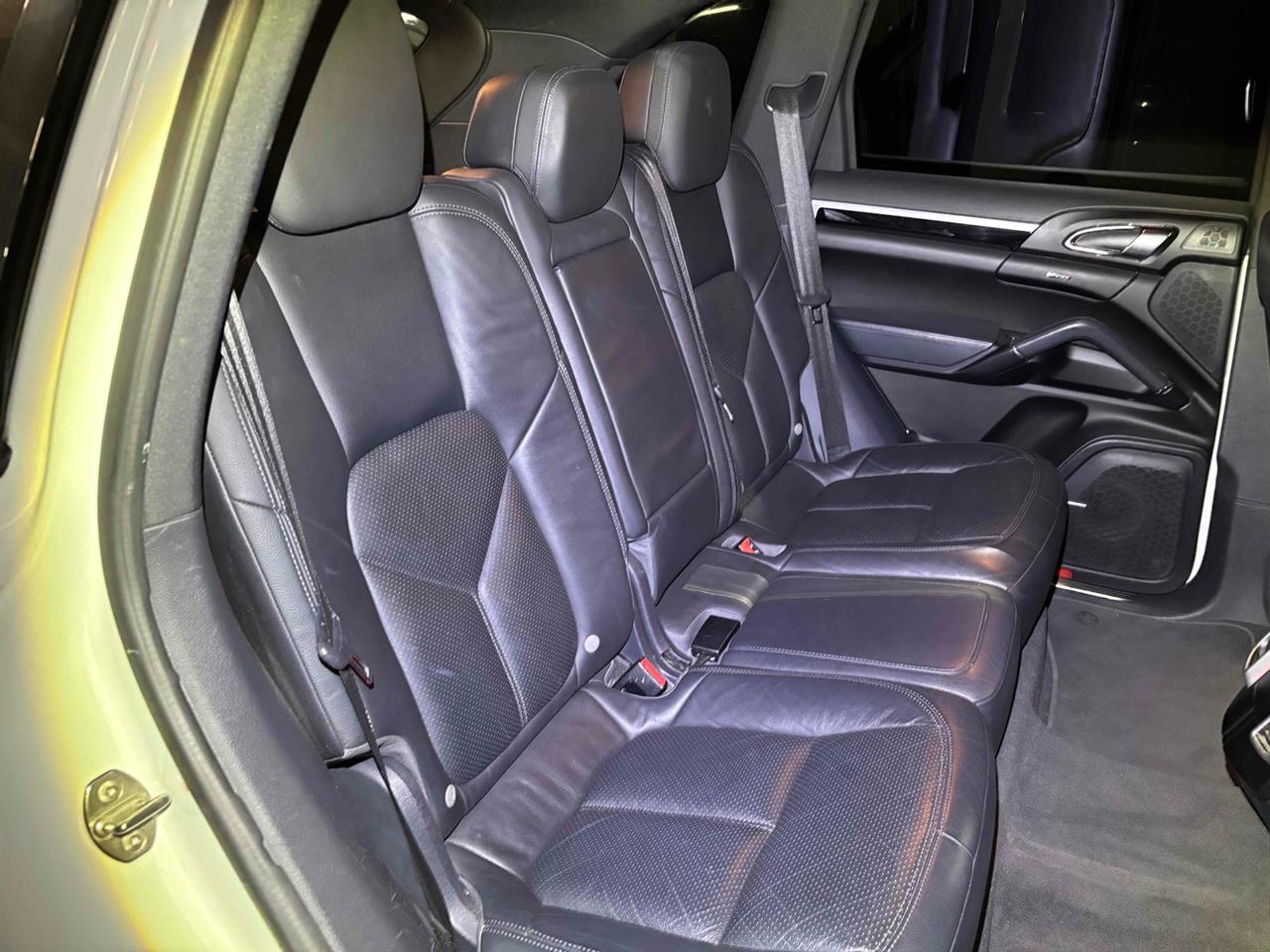 2015 Porsche CAYENNE 4WD