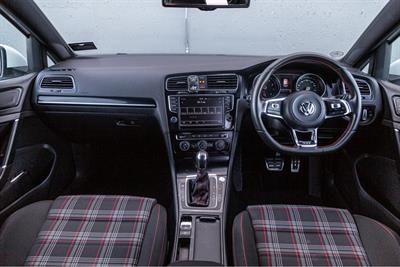 2014 Volkswagen GOLF GTI - Thumbnail