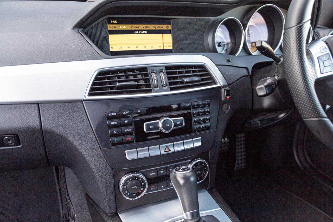 2012 Mercedes-Benz C180 COUPE