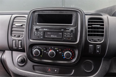 2021 Renault Trafic - Thumbnail