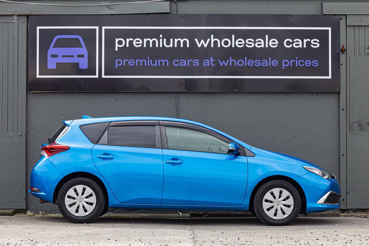 2015 Toyota AURIS
