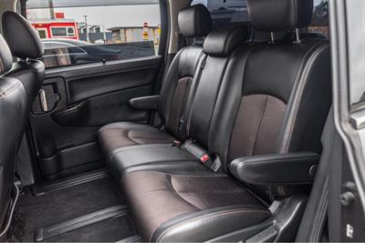 2016 Nissan Elgrand - Thumbnail