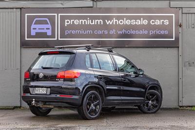 2012 Volkswagen TIGUAN - Thumbnail