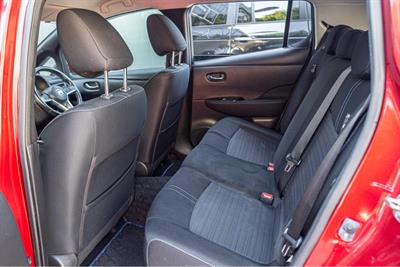 2017 Nissan Leaf - Thumbnail