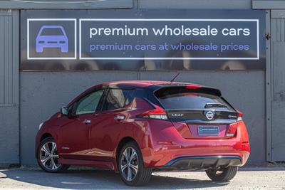 2017 Nissan Leaf - Thumbnail