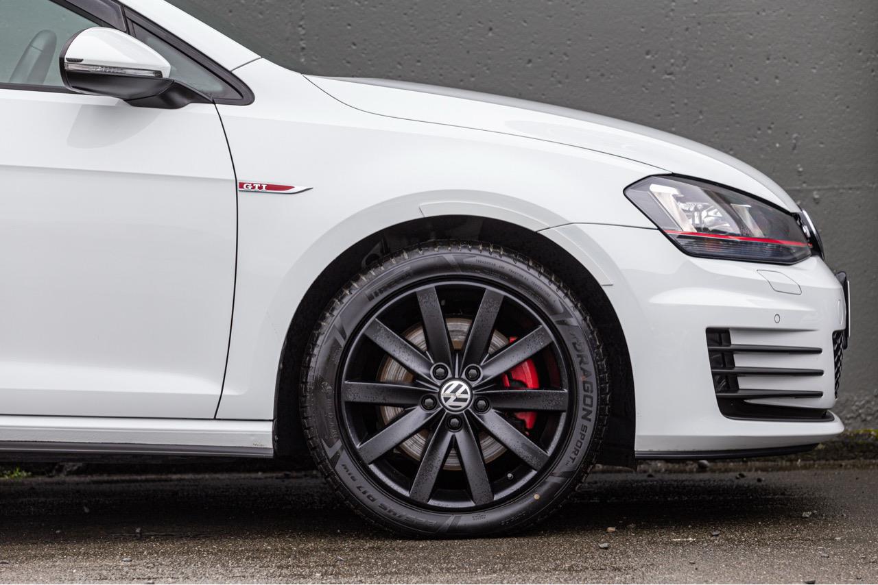 2014 Volkswagen GOLF GTI