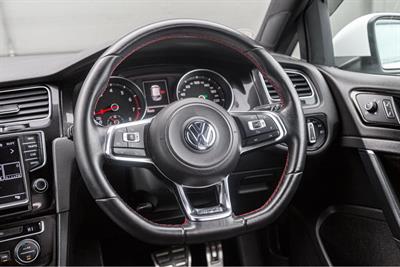 2014 Volkswagen GOLF GTI - Thumbnail