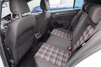 2014 Volkswagen GOLF GTI - Thumbnail