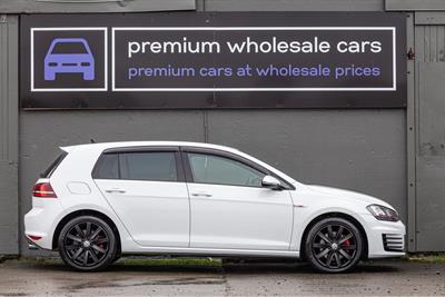 2014 Volkswagen GOLF GTI - Thumbnail