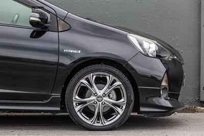 2013 Toyota AQUA - Thumbnail