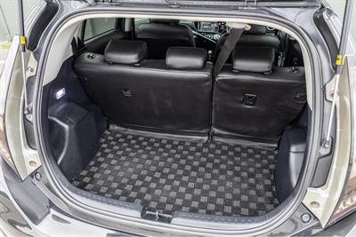 2013 Toyota AQUA - Thumbnail