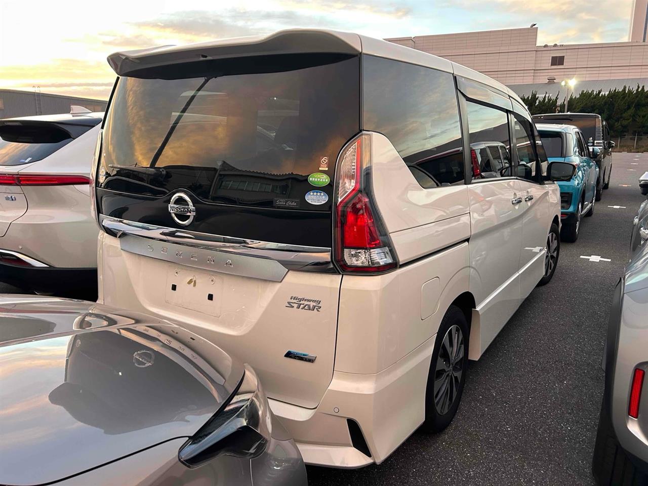 2017 Nissan SERENA