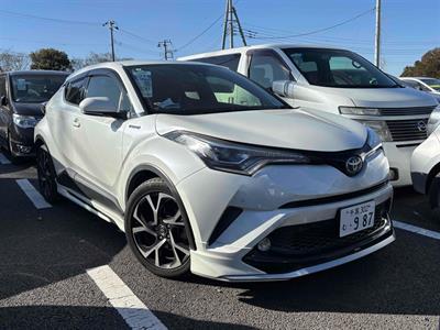 2017 Toyota C-HR - Thumbnail