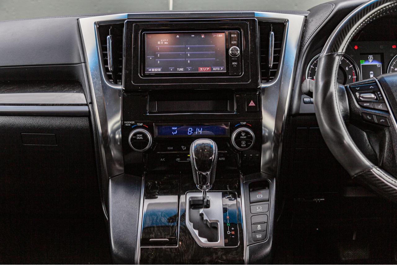 2017 Toyota VELLFIRE