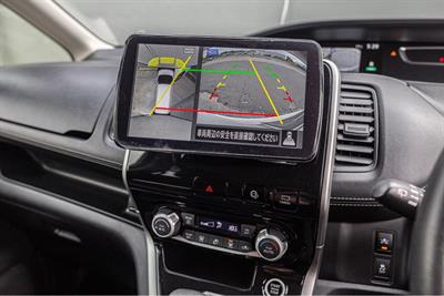 2017 Nissan SERENA - Thumbnail