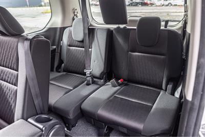 2017 Nissan SERENA - Thumbnail