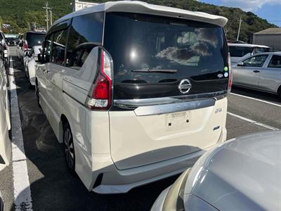 2017 Nissan SERENA - Thumbnail