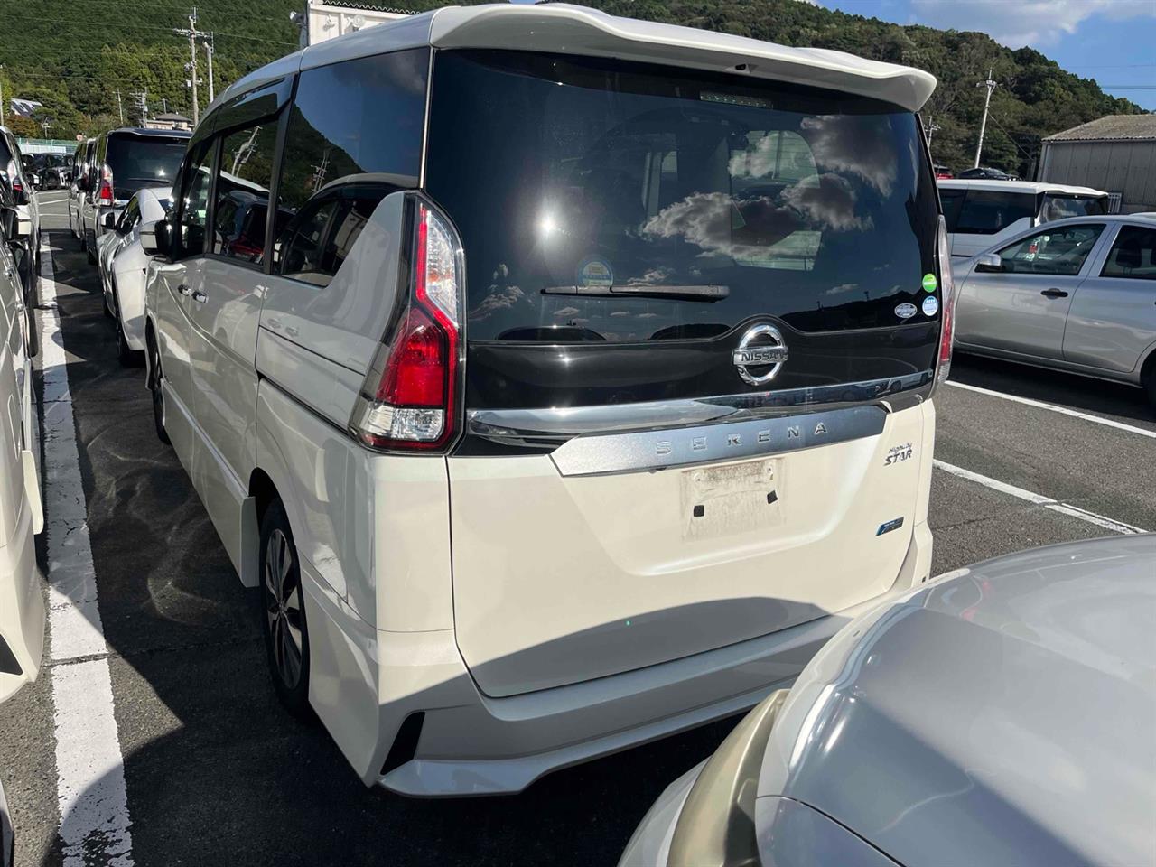 2017 Nissan SERENA