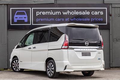 2017 Nissan SERENA - Thumbnail