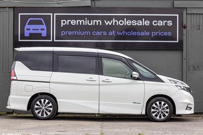 2017 Nissan SERENA - Thumbnail