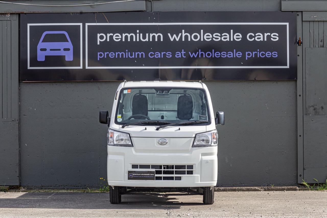 2025 DAIHATSU HIJET TRUCK