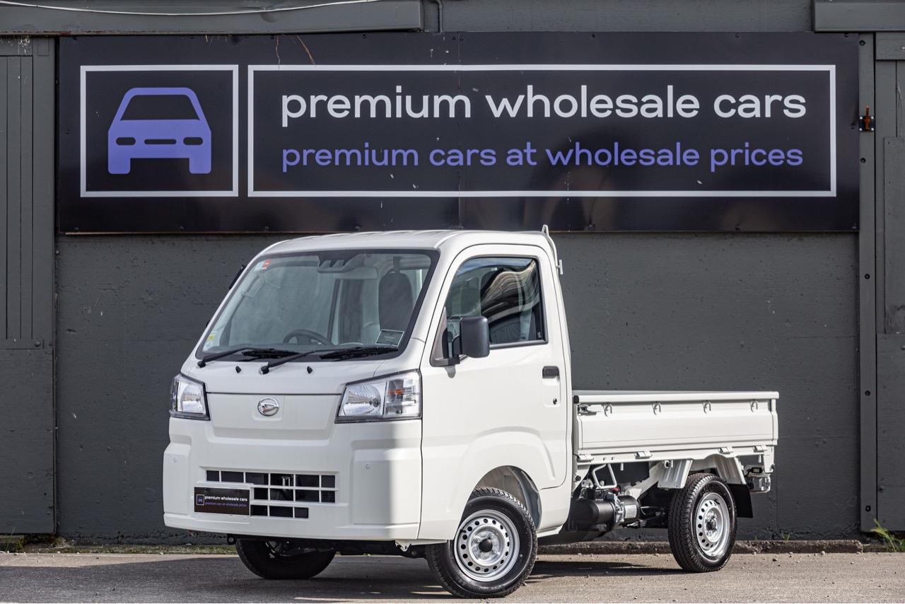 2025 DAIHATSU HIJET TRUCK