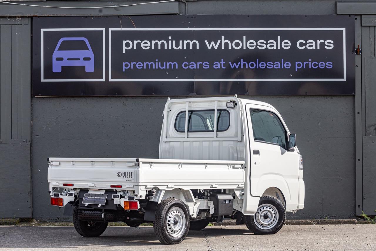 2025 DAIHATSU HIJET TRUCK