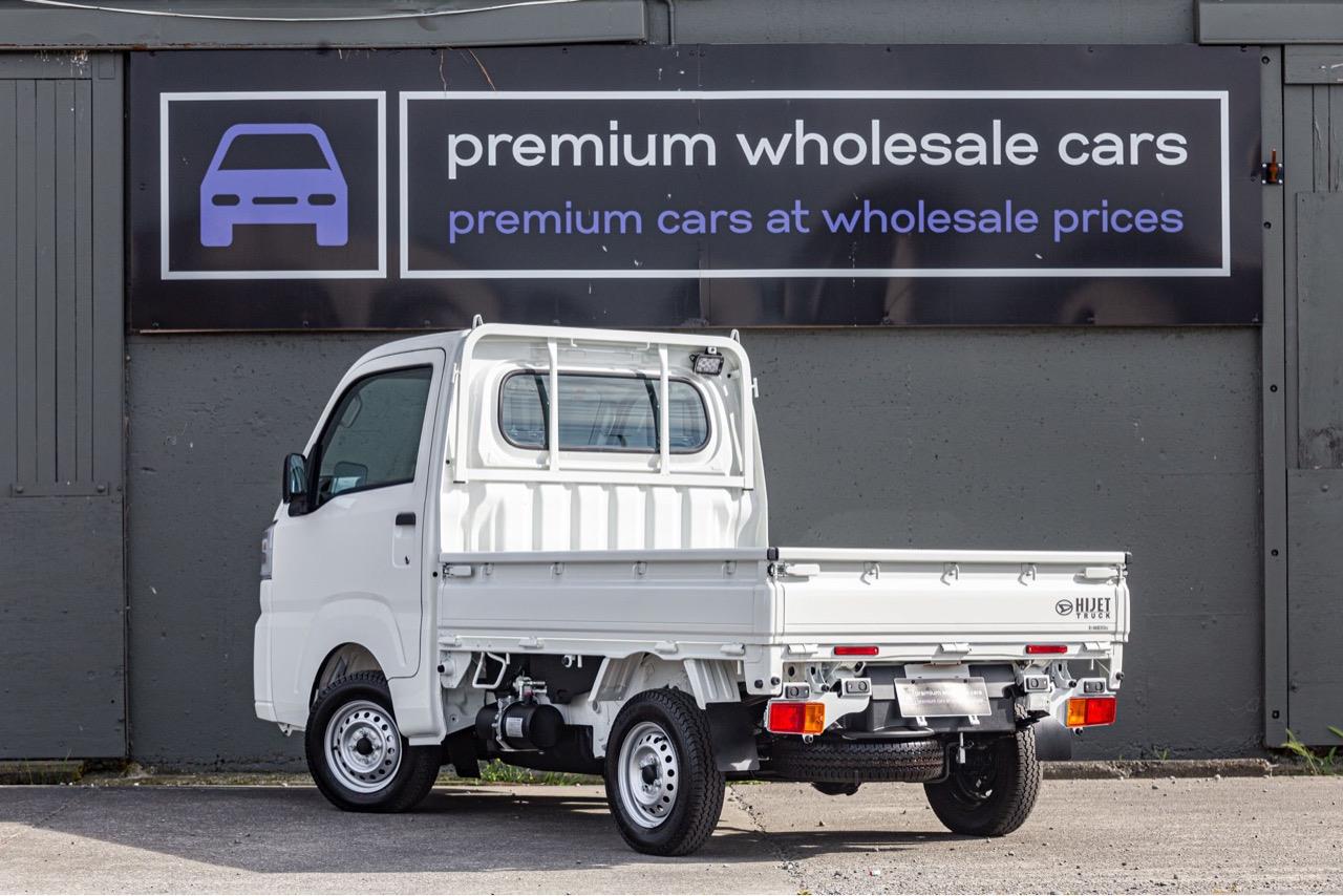2025 DAIHATSU HIJET TRUCK