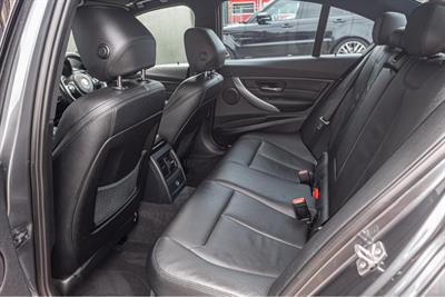 2014 BMW 330e - Thumbnail