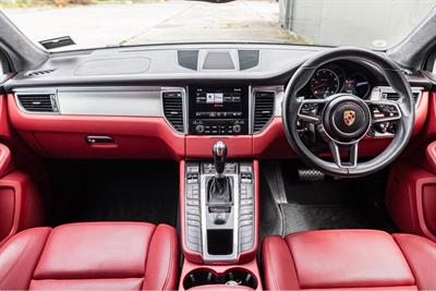 2018 Porsche MACAN 4WD - Thumbnail