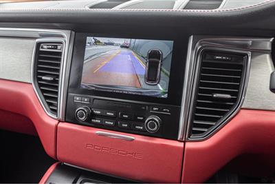 2018 Porsche MACAN 4WD - Thumbnail