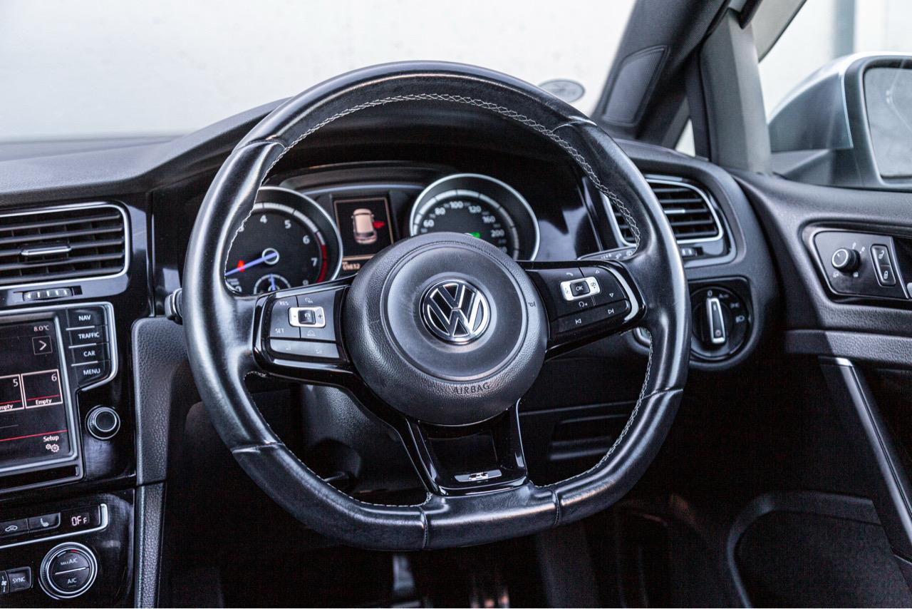 2014 Volkswagen GOLF R