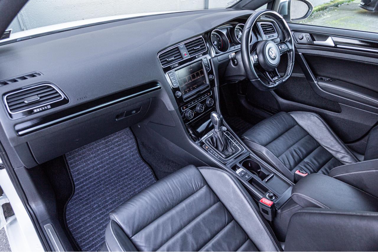2014 Volkswagen GOLF R