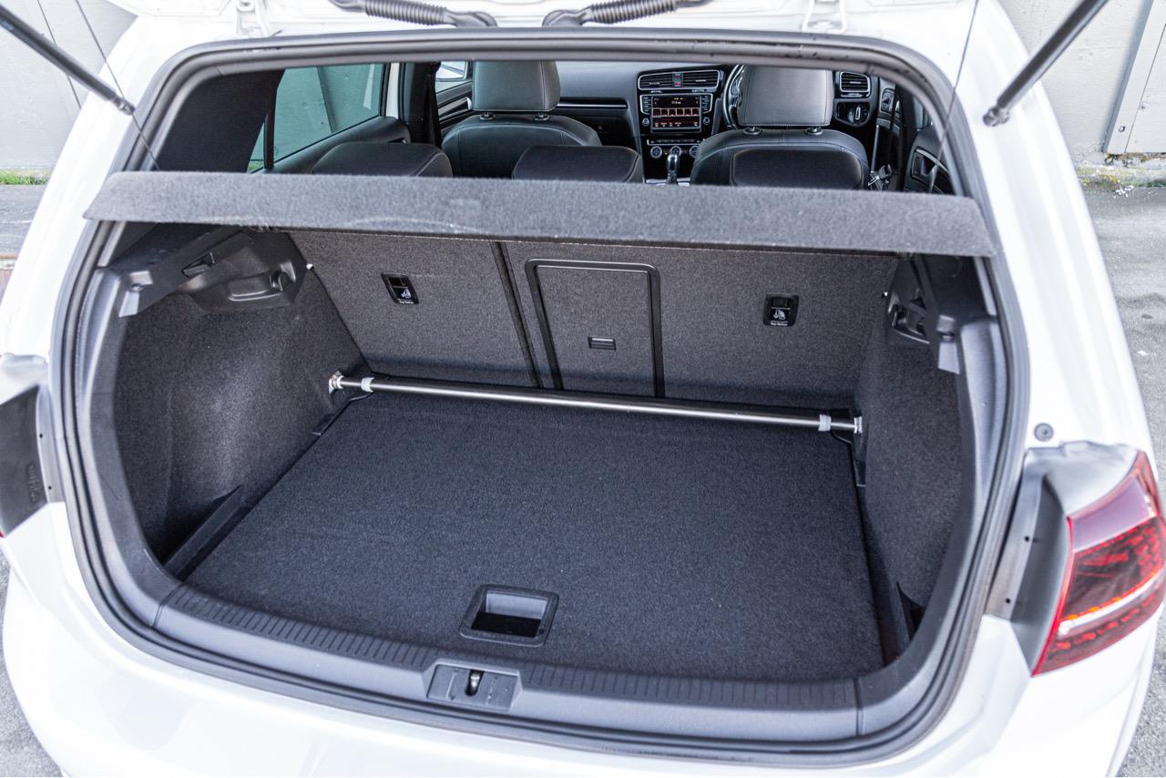 2014 Volkswagen GOLF R