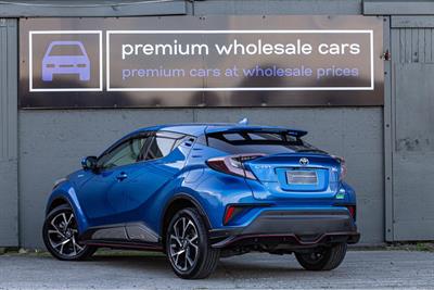 2017 TOYOTA C-HR - Thumbnail