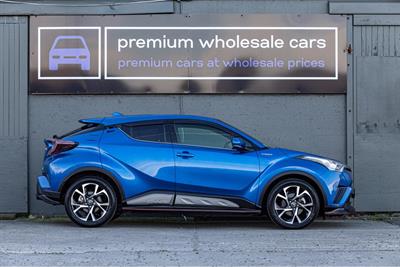 2017 TOYOTA C-HR - Thumbnail