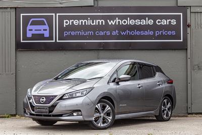 2017 Nissan Leaf - Thumbnail